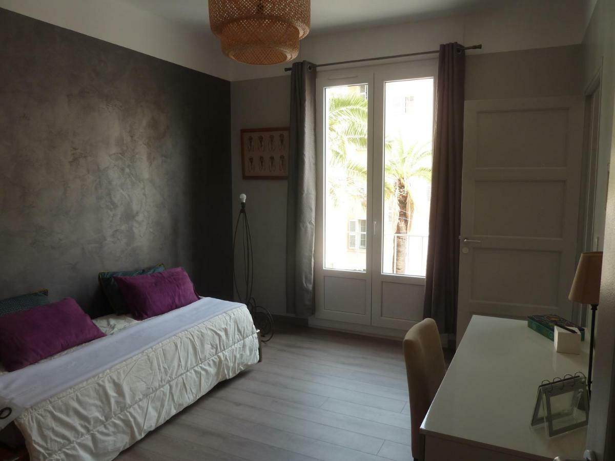 Riopassions La Desiree Apartment ตูลง ภายนอก รูปภาพ